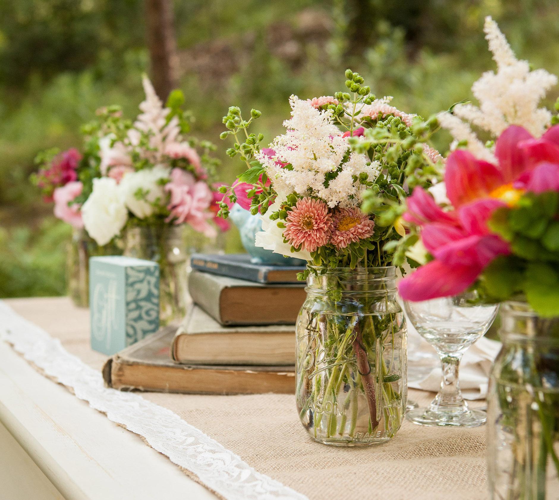 DIY - Une table fleurie pour mon brunch au jardin